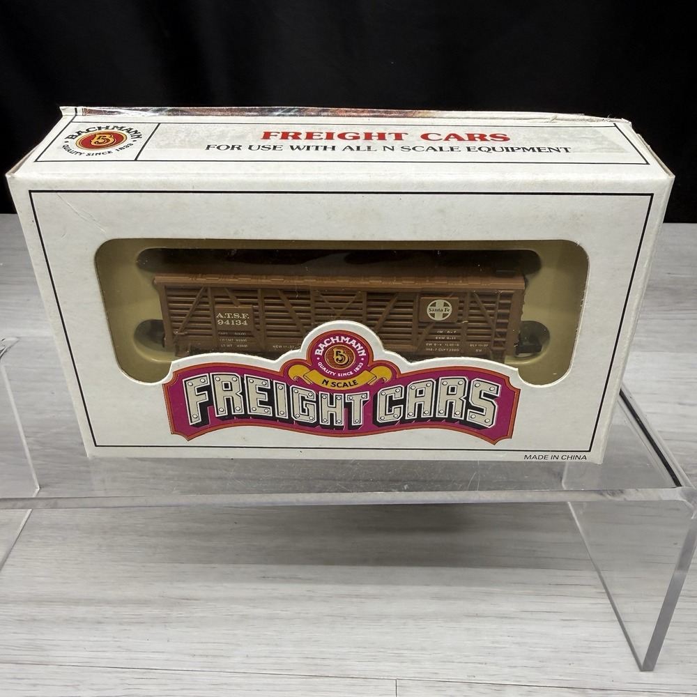 N Scale Bachmann No.71550 41' Wood Stock Car A.T.S.F. #94134 Santa Fe